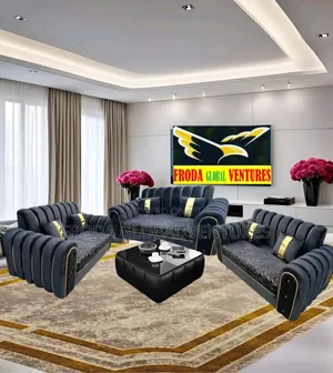 Set of 7 Seaters Sofa With Table