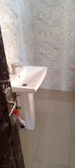 2bdrm Block of Flats in Ushafa for rent
