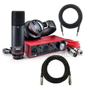 Focusrite Scarlett 2I2 Studio 3rd Gen