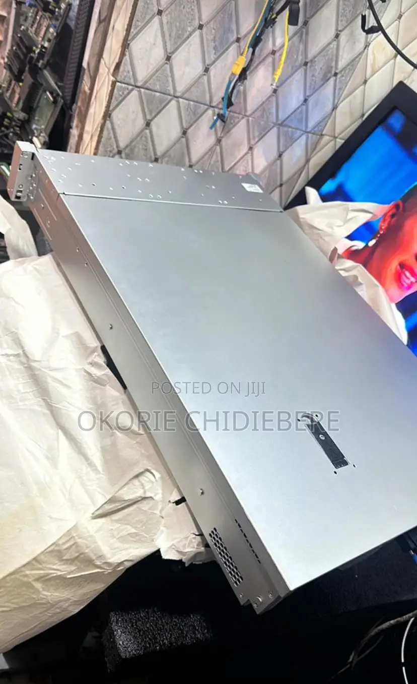 Server HP ProLiant DL380 Gen9 64GB Intel Xeon HDD 1T