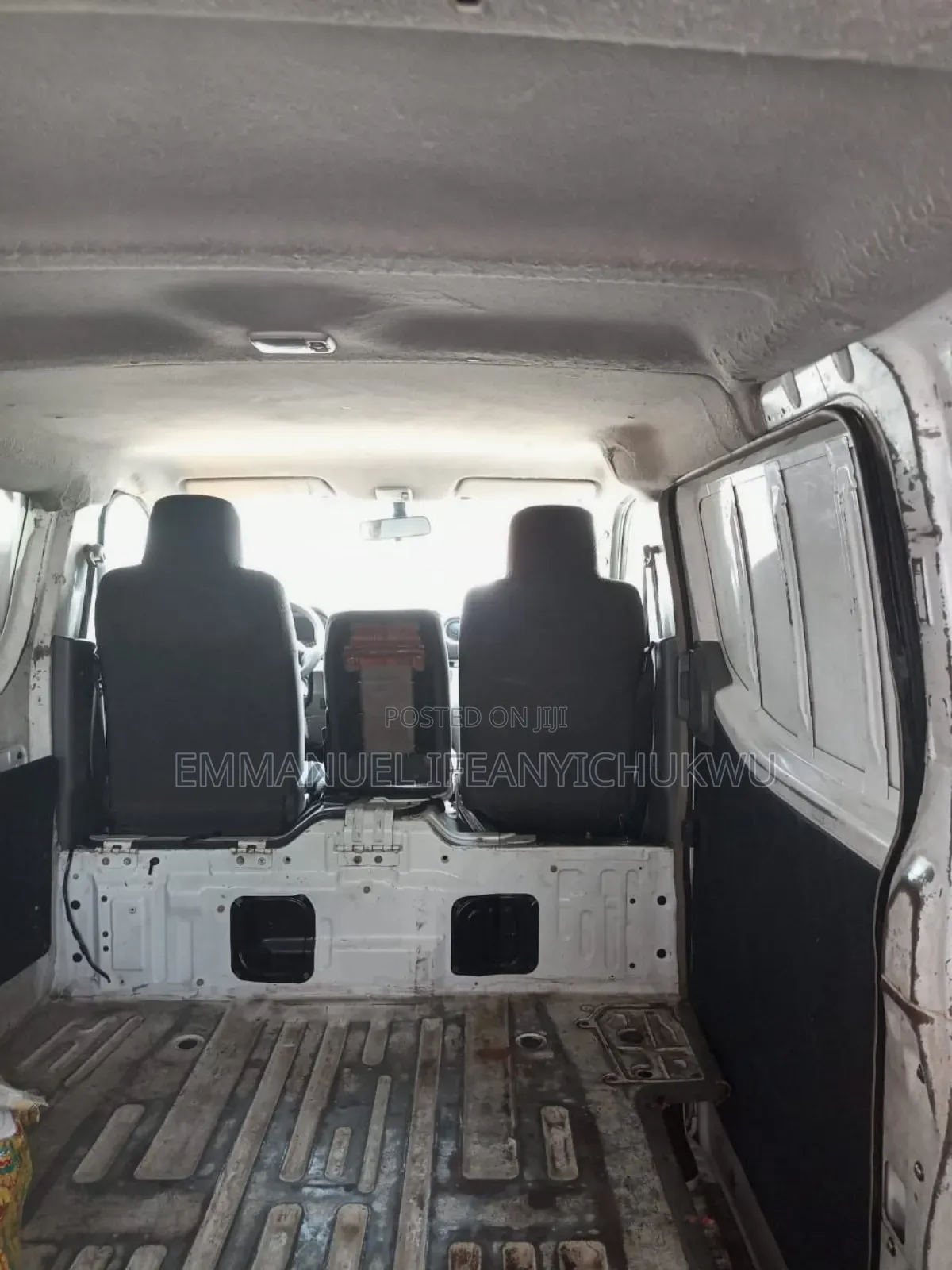 Nissan Caravan (Urvan) 2010 White