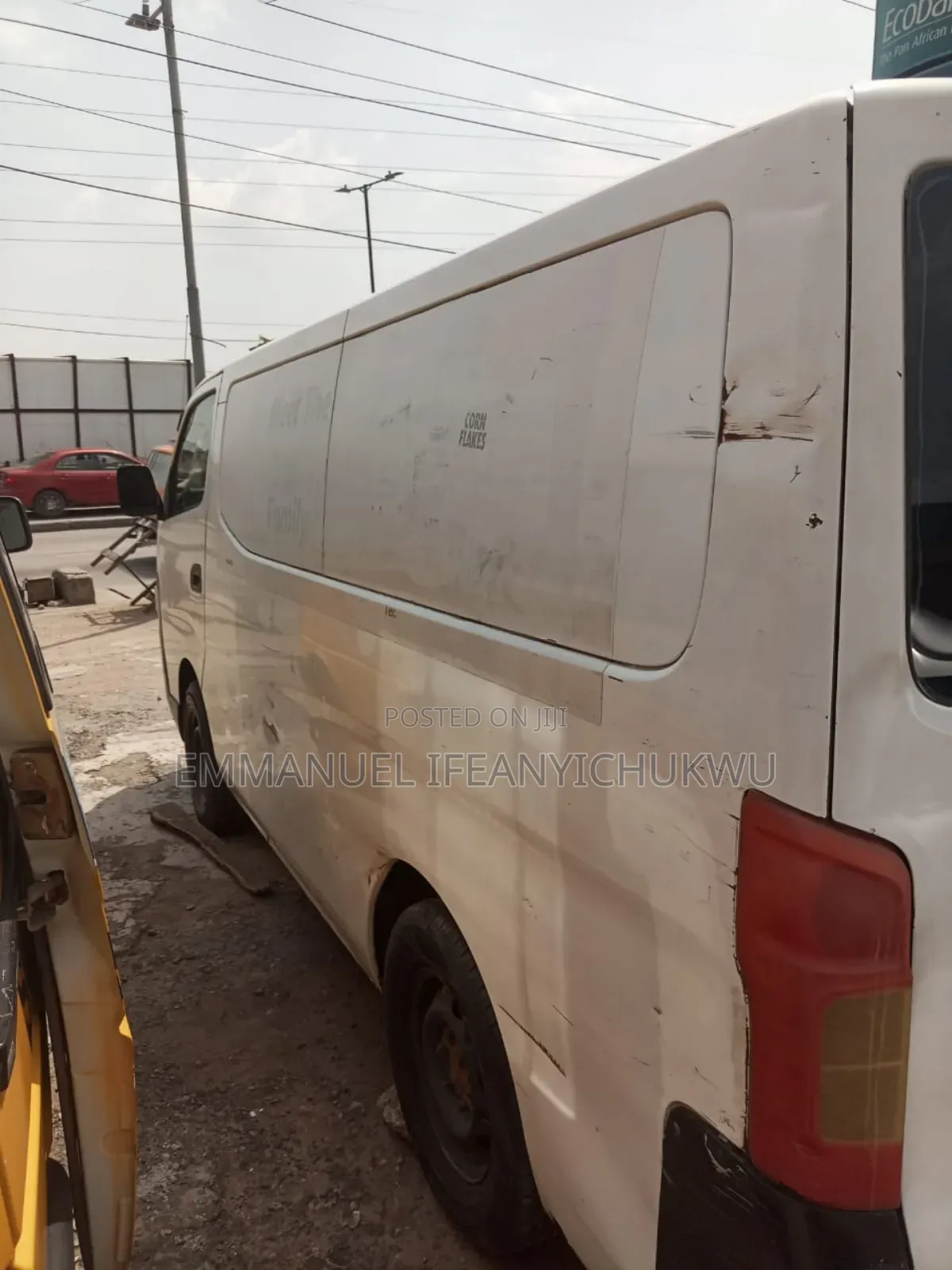 Nissan Caravan (Urvan) 2010 White