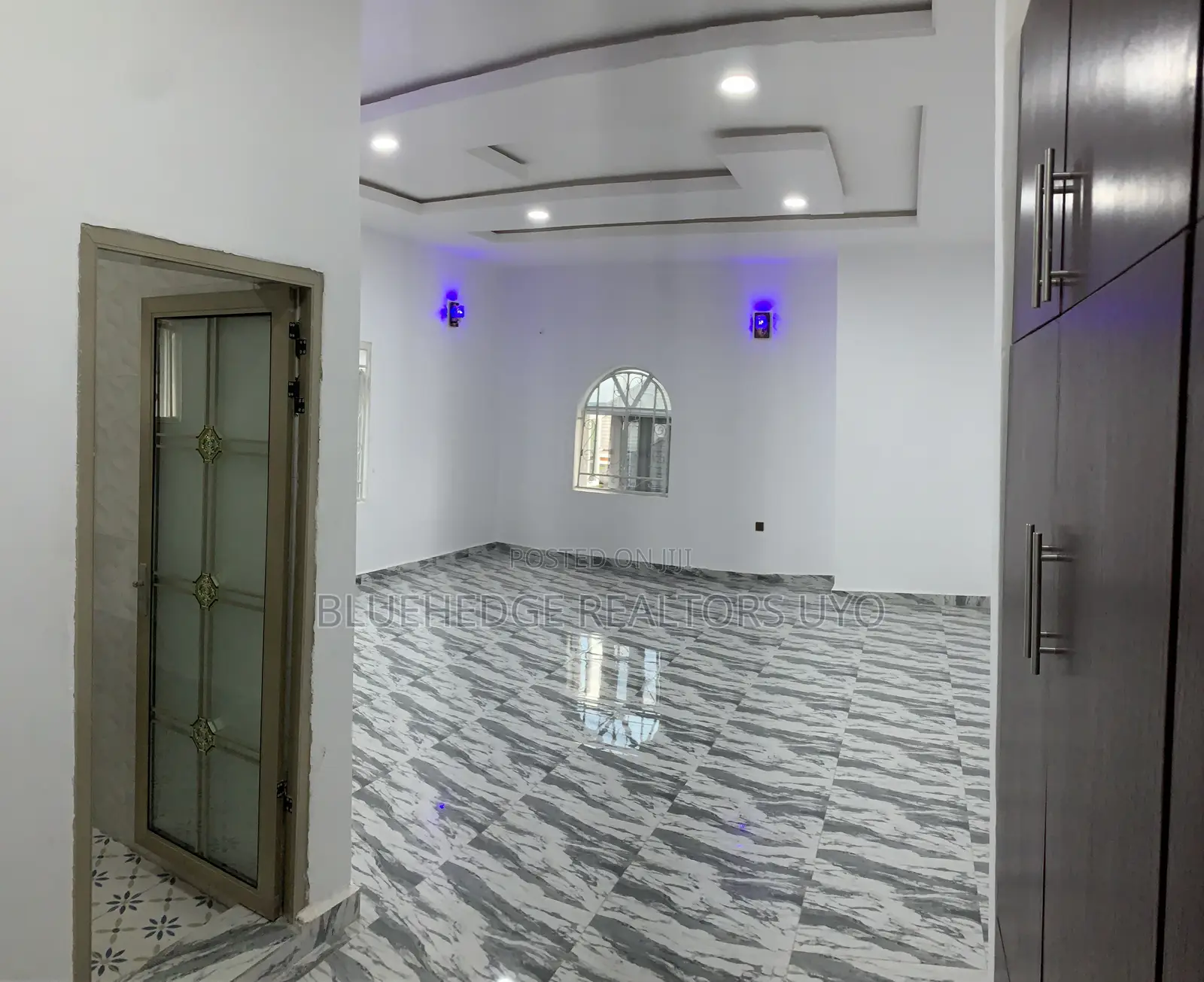 5bdrm Duplex in Osongama Estate, Uyo for sale