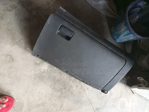 Toyota Venza Pigeon Hole 2013 Model