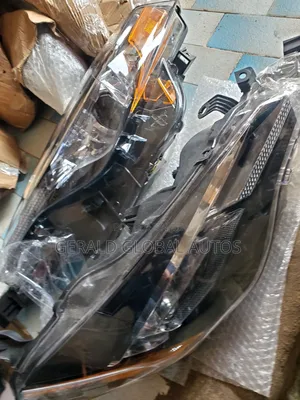 Head Lamp Corolla 2017 Le