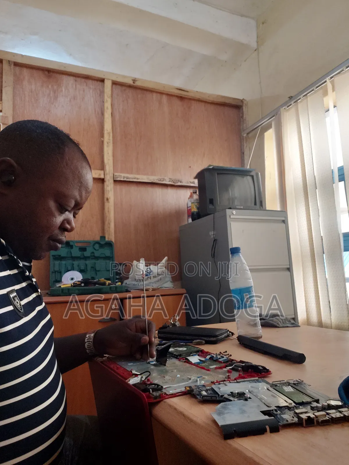 Computer Network Engineer and Laptops and Desktops Engineer