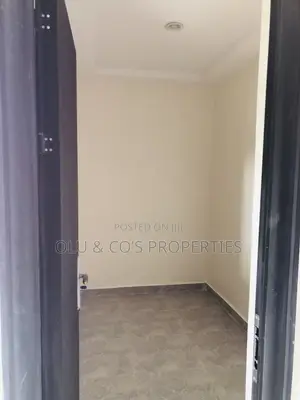 2bdrm Block of Flats in Durumi District for rent