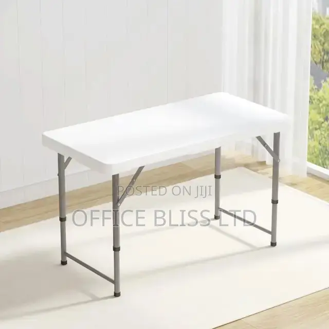 4ft White Plastic Outdoor Table