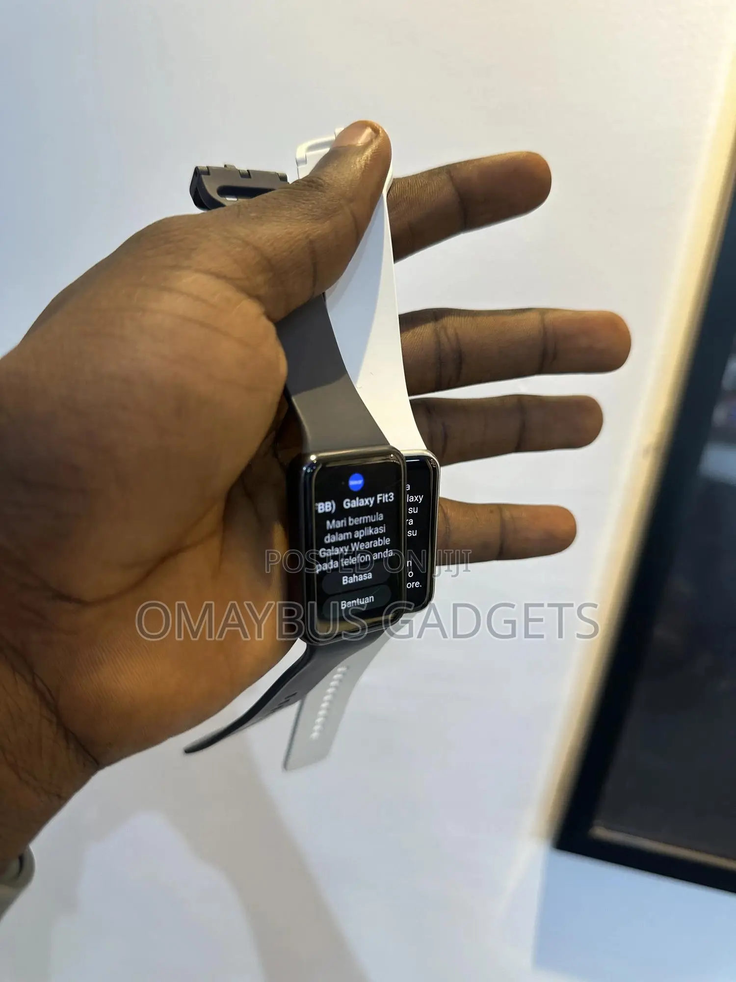 Omaybus Watches