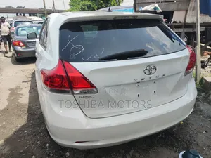 Toyota Venza AWD 2011 White
