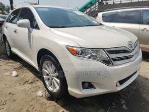 Toyota Venza AWD 2011 White