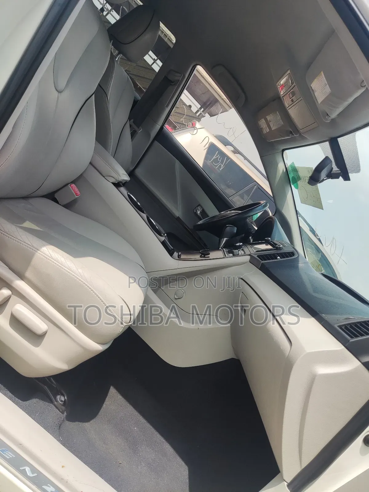 Toyota Venza AWD 2011 White