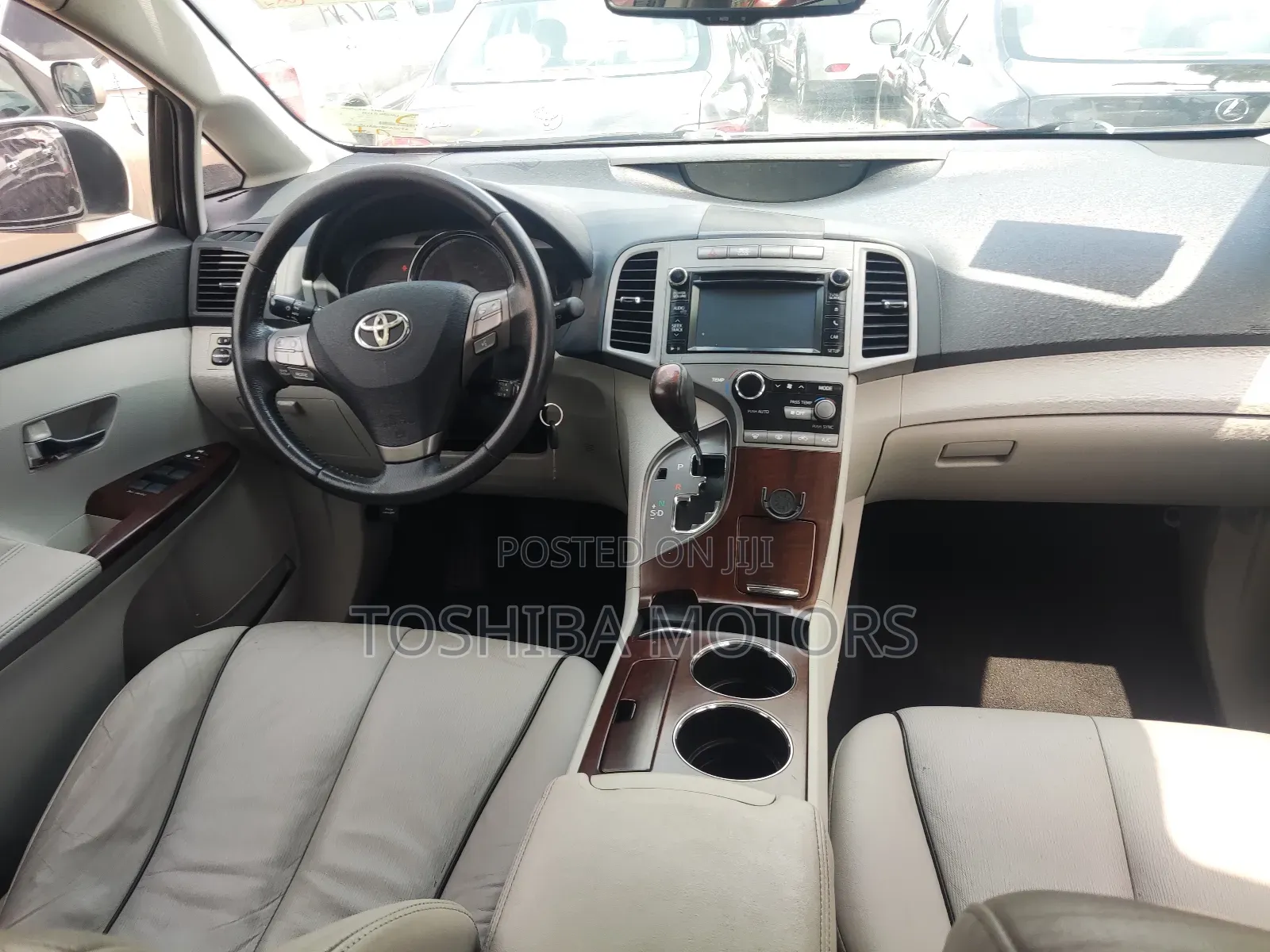 Toyota Venza AWD 2011 White