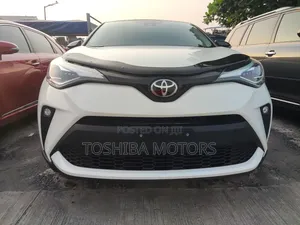 Toyota RAV4 Limited 2021 White