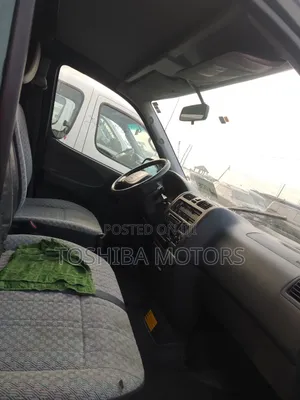 Toyota HiAce 2004 Blue