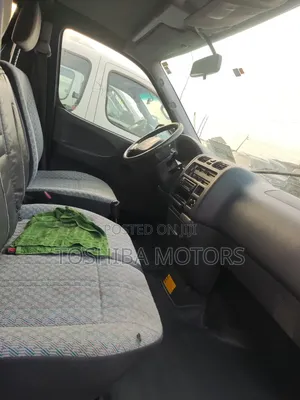 Toyota HiAce 2004 Blue
