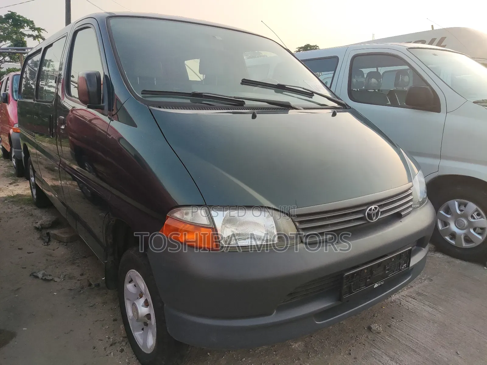 Toyota HiAce 2004 Blue