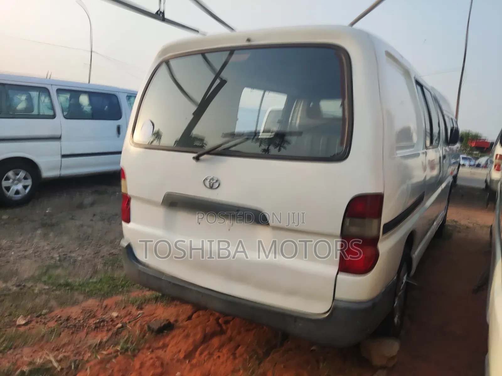 Toyota HiAce 2004 White