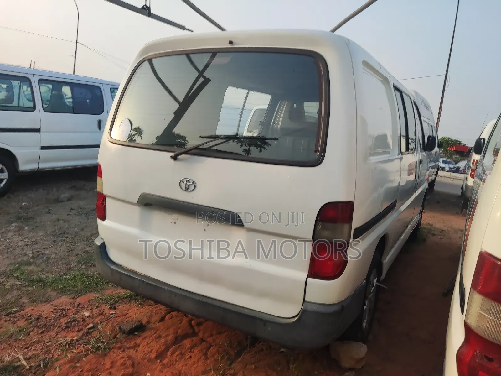 Toyota HiAce 2004 White