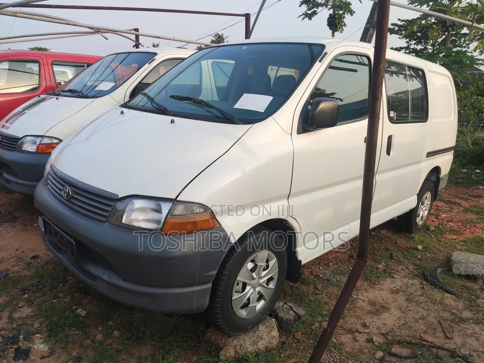 Toyota HiAce 2004 White