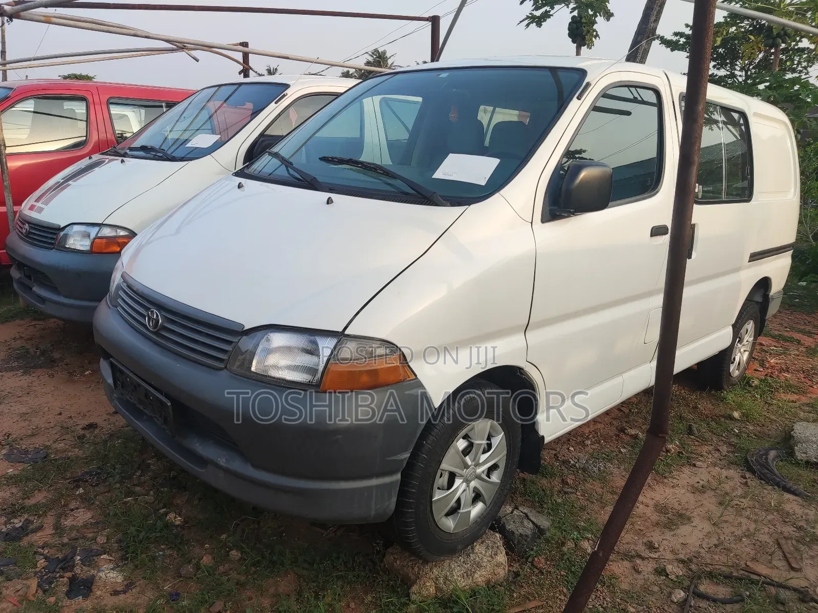 Toyota HiAce 2004 White