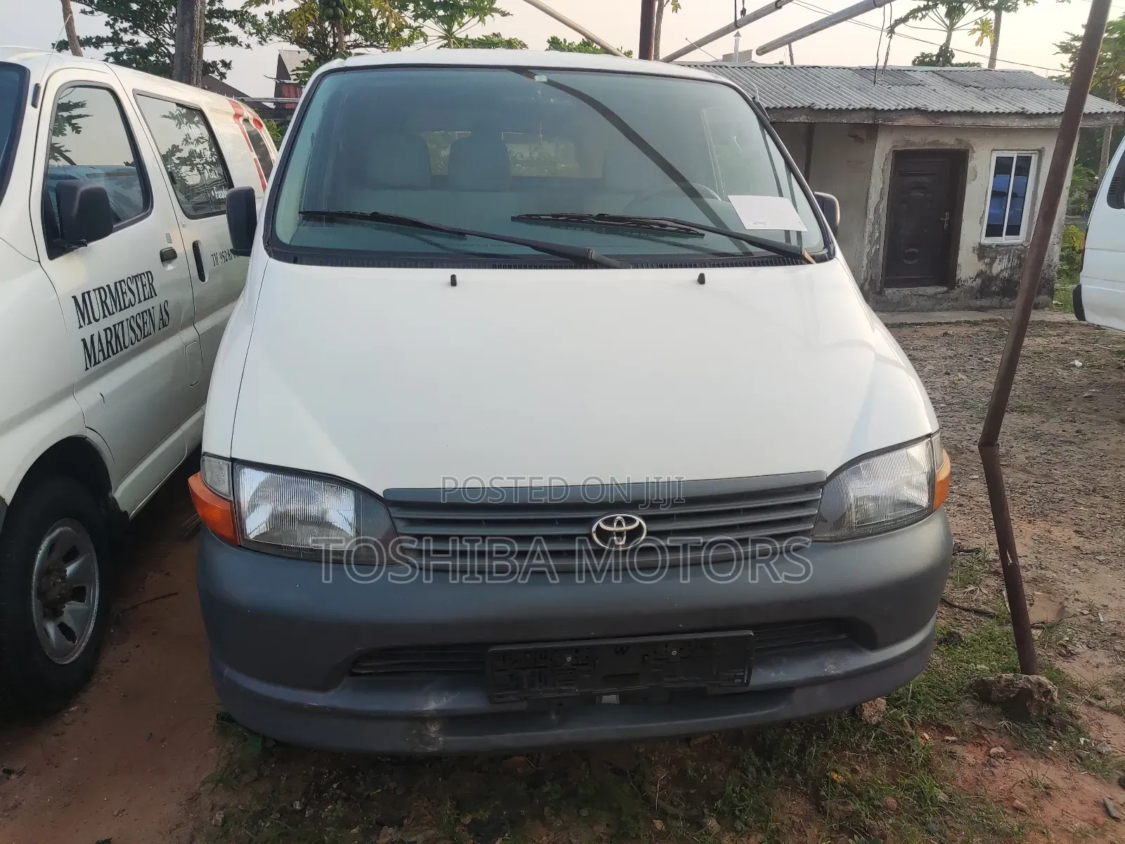 Toyota HiAce 2004 White