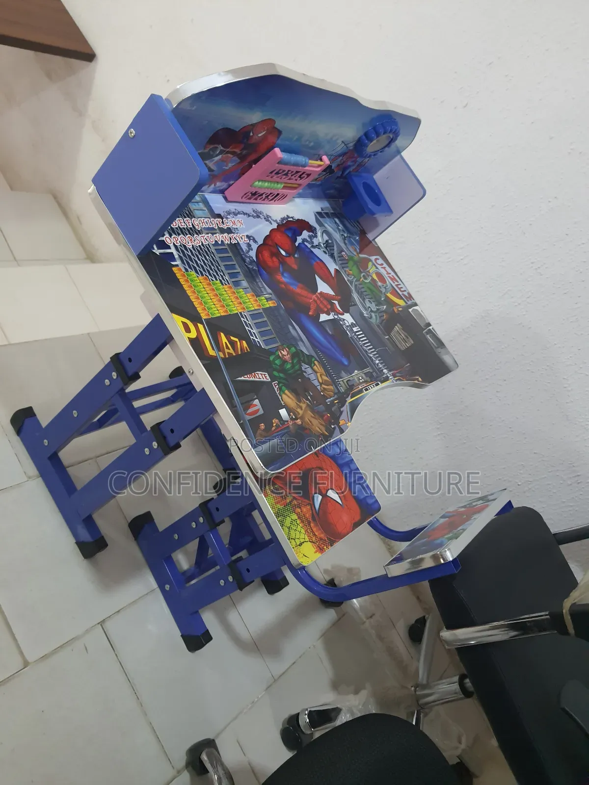 Foreign Pupil Desk