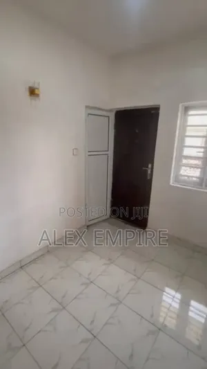 Mini Flat in Ago Palace for rent