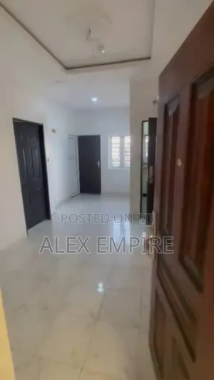Mini Flat in Ago Palace for rent