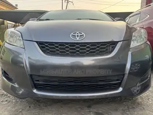 Toyota Matrix 2010 Gray