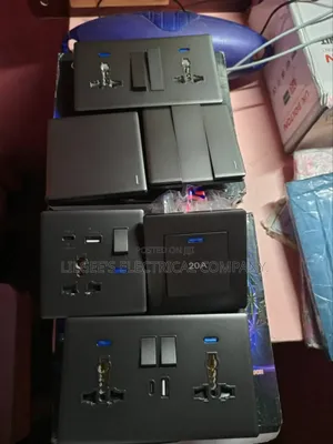 Uk Bolton Switches And Sockets (Black)