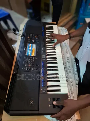 Yamaha PSR Sx720 Arranger Workstation Keyboard 61-Keys
