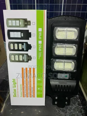 High Standard 400watts Solar Security Street Light