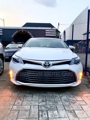 Toyota Avalon Limited 4dr Sedan (3.5L 6cyl 6A) 2014 White