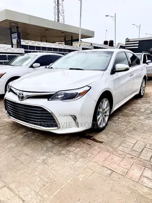 Toyota Avalon Limited 4dr Sedan (3.5L 6cyl 6A) 2014 White