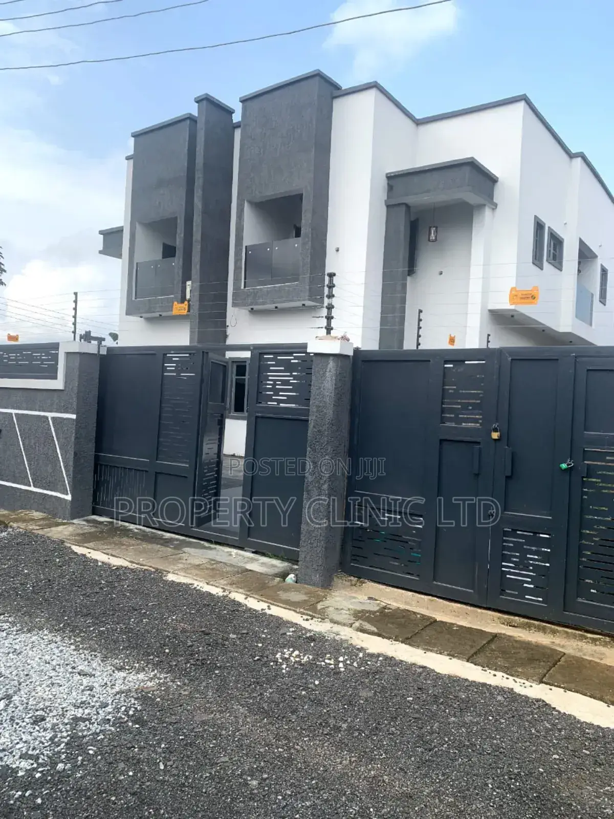 4bdrm Duplex in Obafemi-Owode for sale