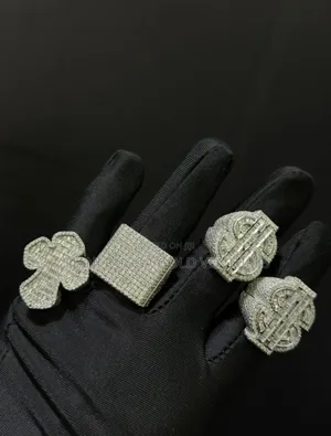 Pure 18karat VVS Diamond Rings