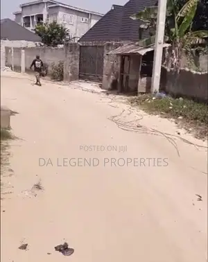 5plots of Land for Sale