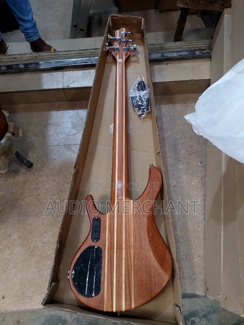 Smiger Active Bass Guitar