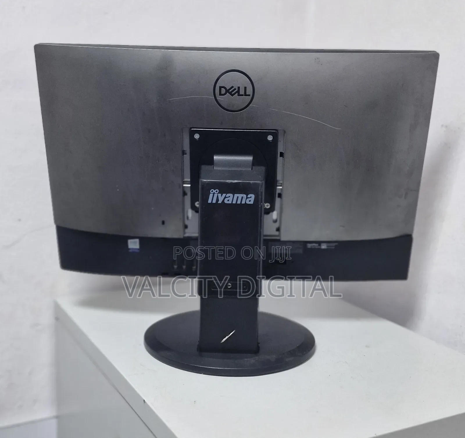 Desktop Computer Dell OptiPlex 7460 8GB Intel Core I5 SSD 256GB