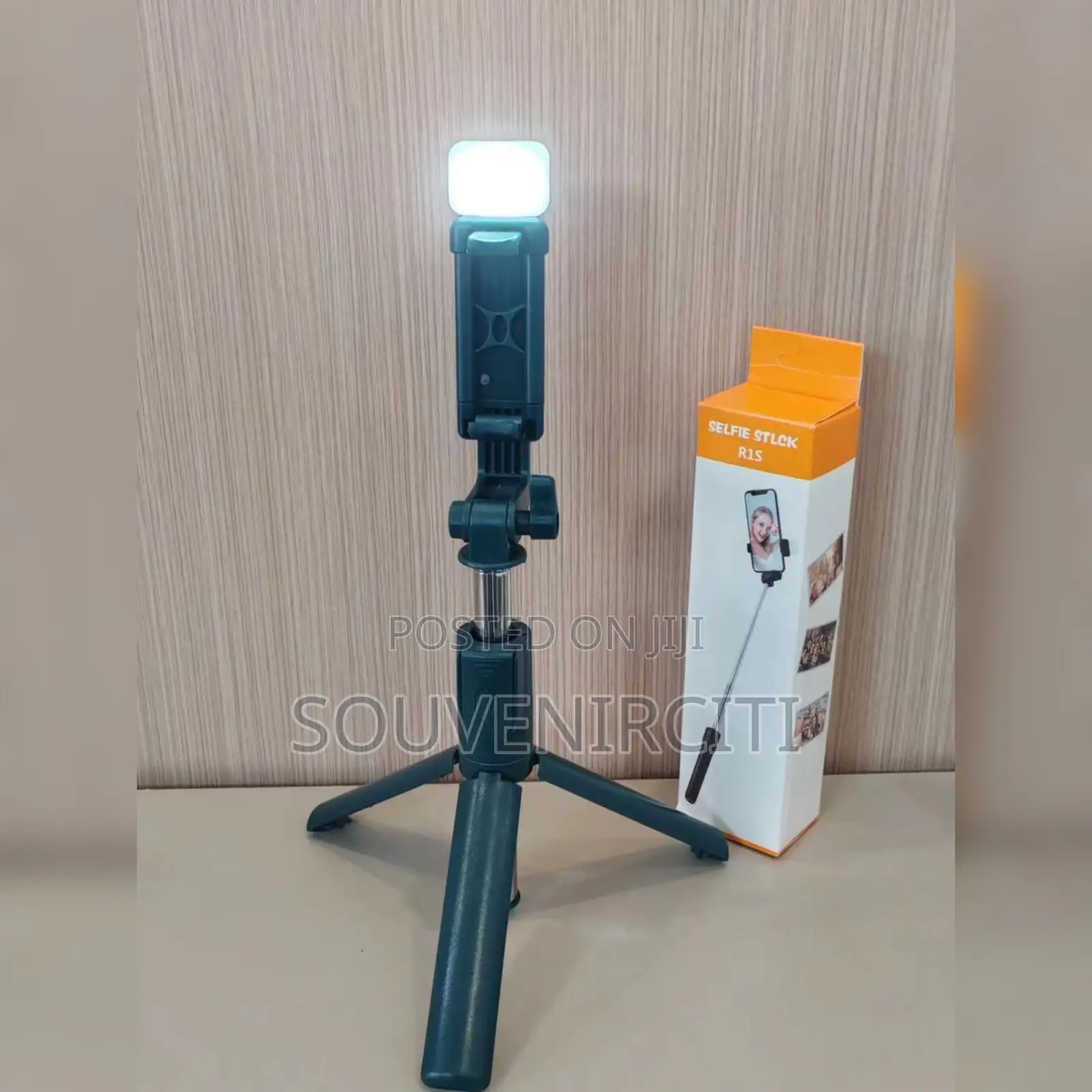 Selfie Stick Tripod With Light