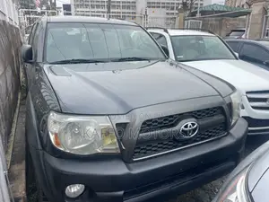 Toyota Tacoma Double Cab V6 Automatic 2011 Gray