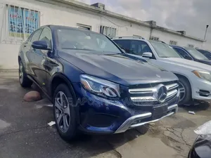 Mercedes-Benz GLC-Class 2019 Blue