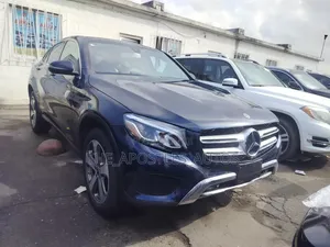Mercedes-Benz GLC-Class 2018 Blue