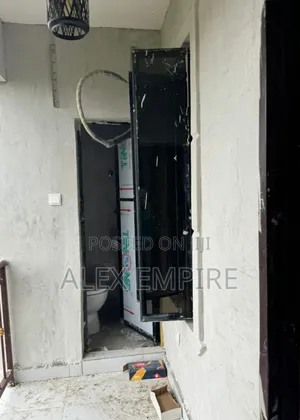 Mini Flat in Ago Palace for rent