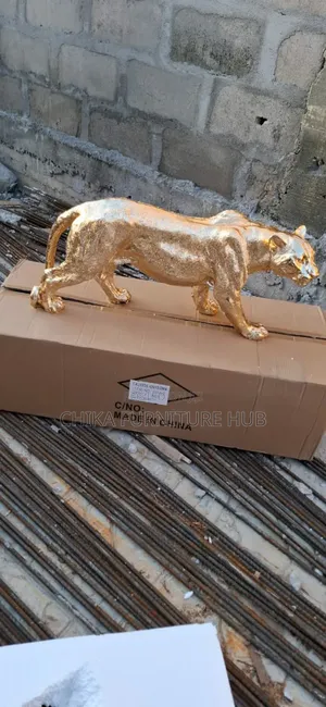 Lion Decorative Figurines