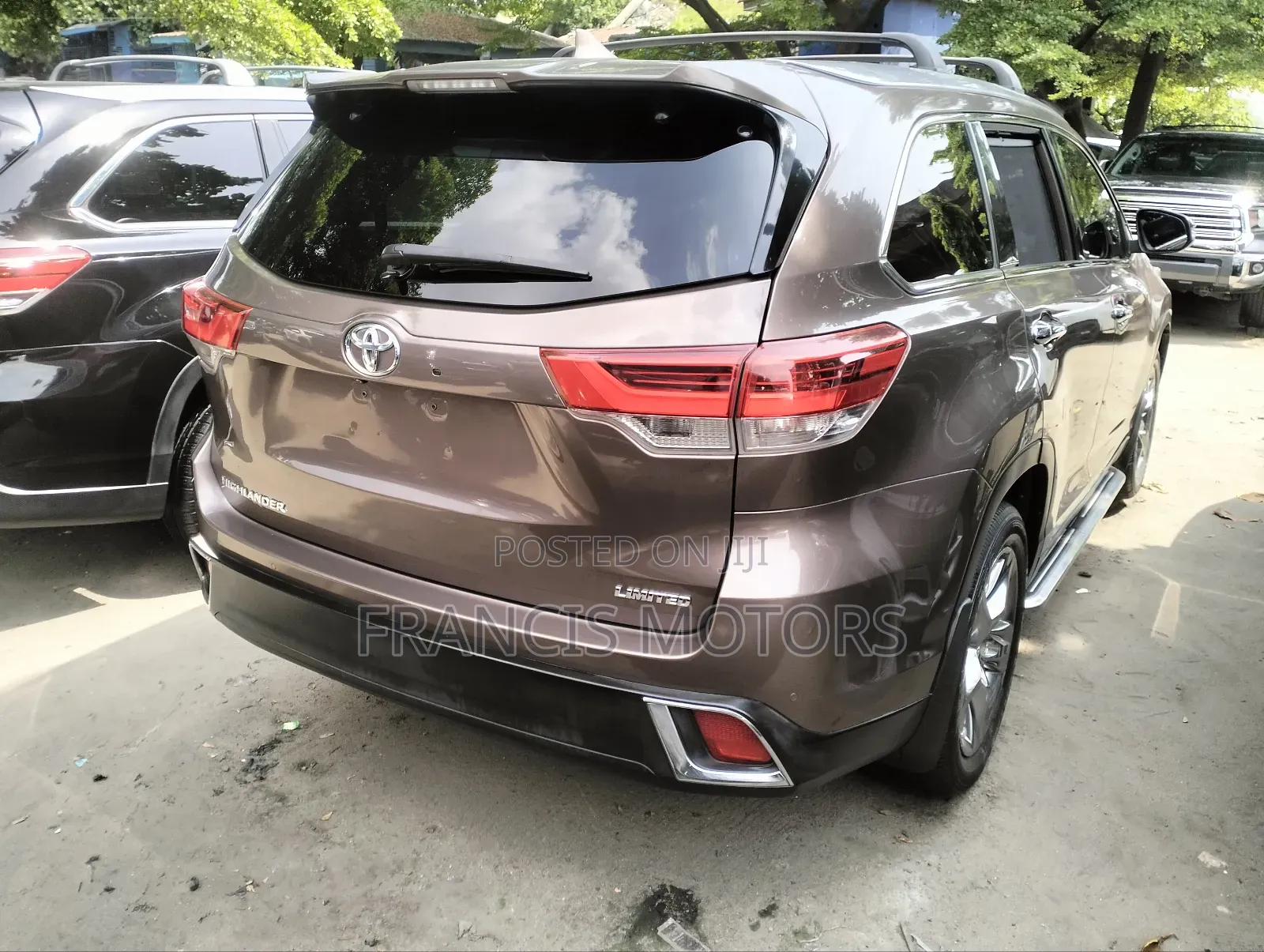 Toyota Highlander 2018 Brown