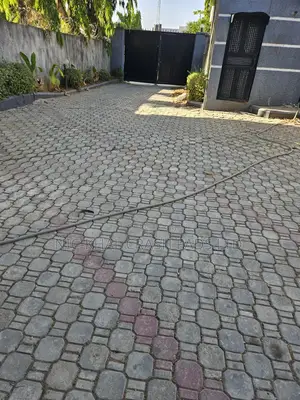 4bdrm Duplex in Wuse 2 for rent