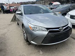 Toyota Camry 2016 Silver