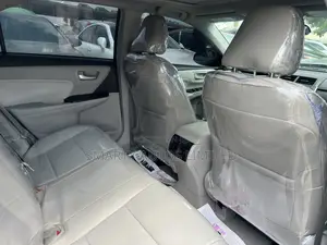 Toyota Camry 2016 Silver